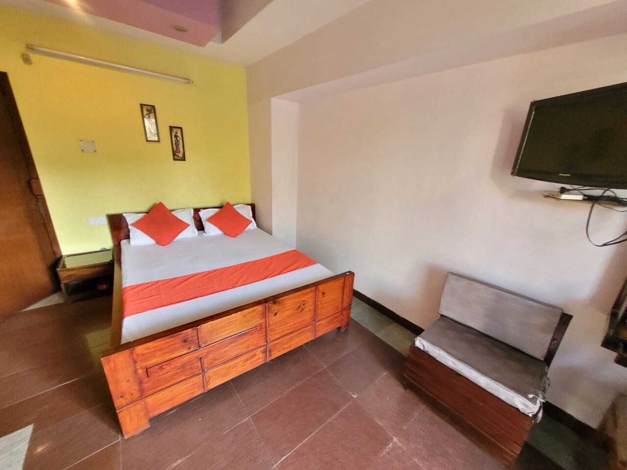 Clarz Guest House